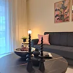 Cozy Center Apartamento Serres