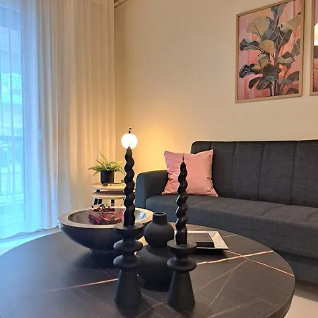 Cozy Center アパート セレス