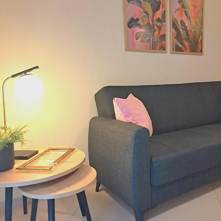 Cozy Center * سيرس