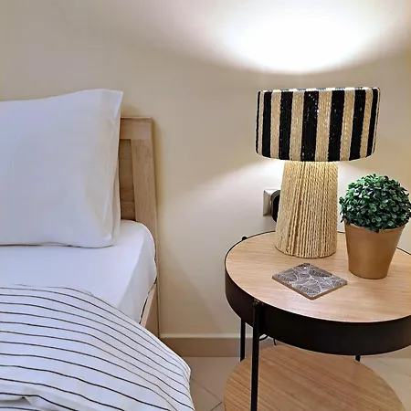 Διαμέρισμα Cozy City Center Apartment
