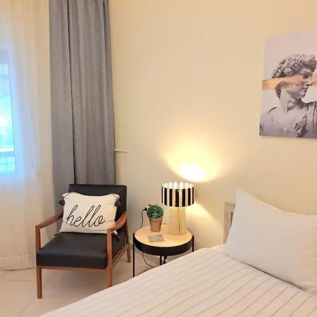 Cozy City Center Apartment